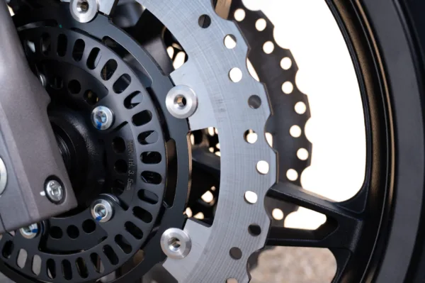CFMOTO 650NK - Imagen 9